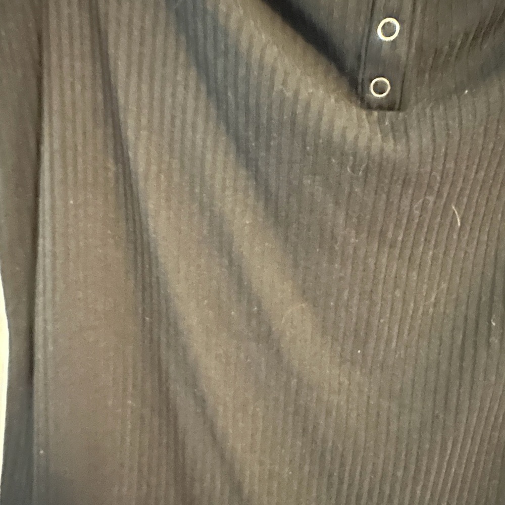 Black Ribbed Off-Shoulder Top - Picture 4 of 4